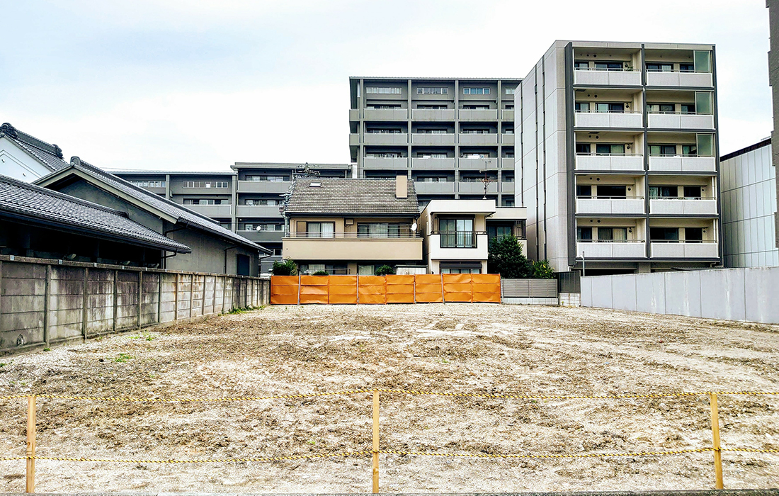 解体して土地を売却する